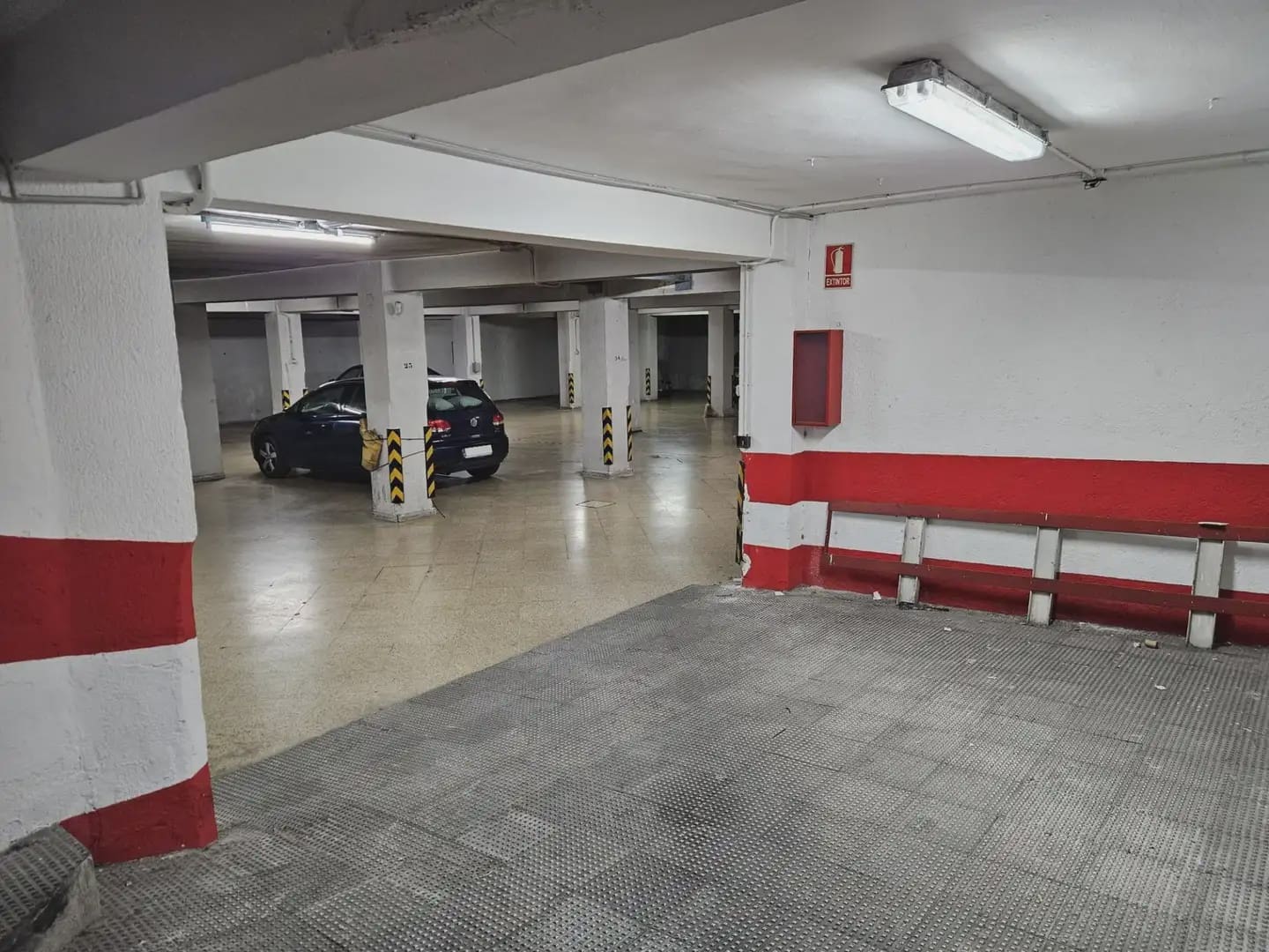Garage for sale in Granada city - € 28,500 (Ref: 9837137)