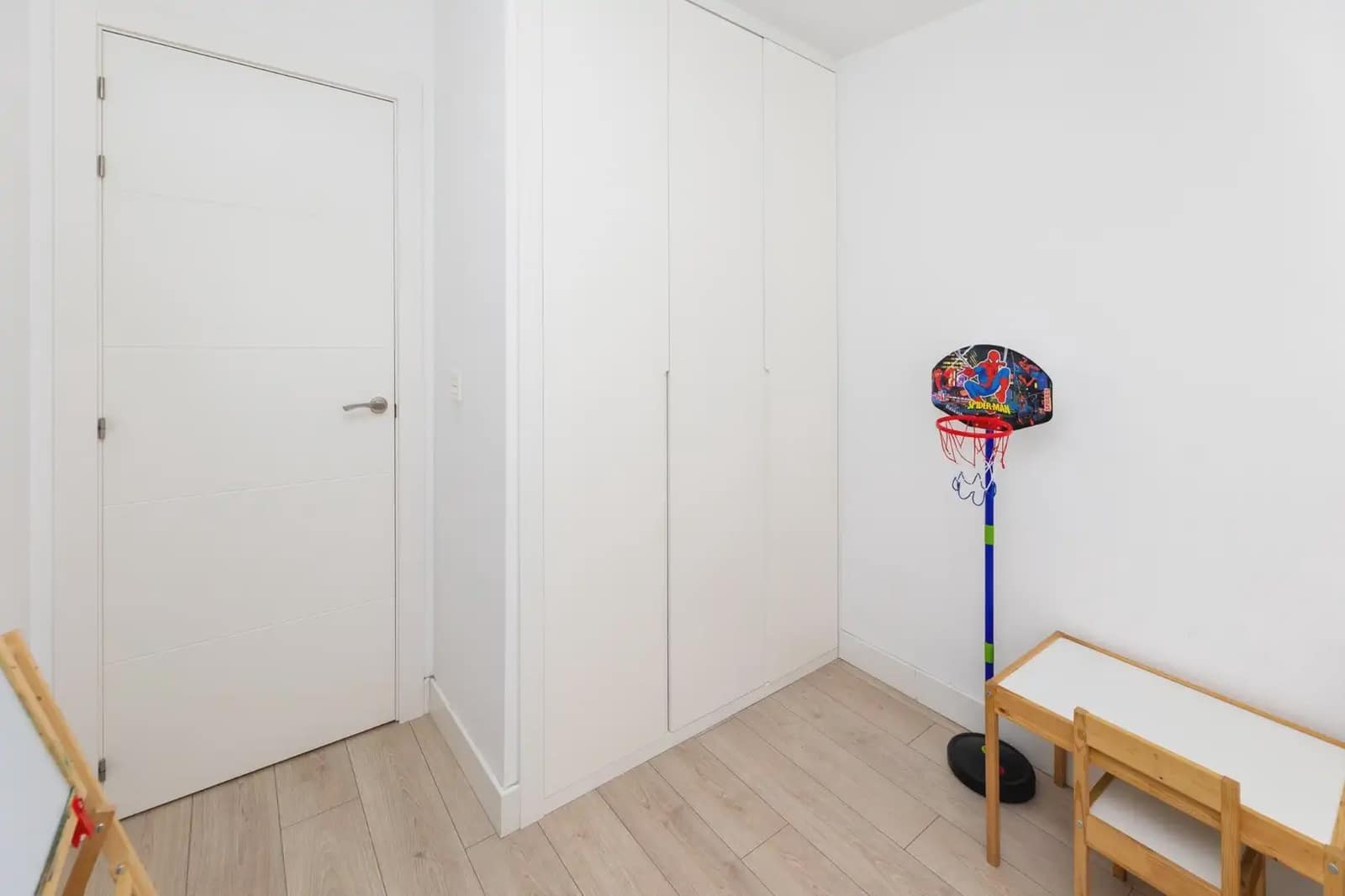Leilighet til salgs i Granada by - € 375 000 (Ref: 9837139)