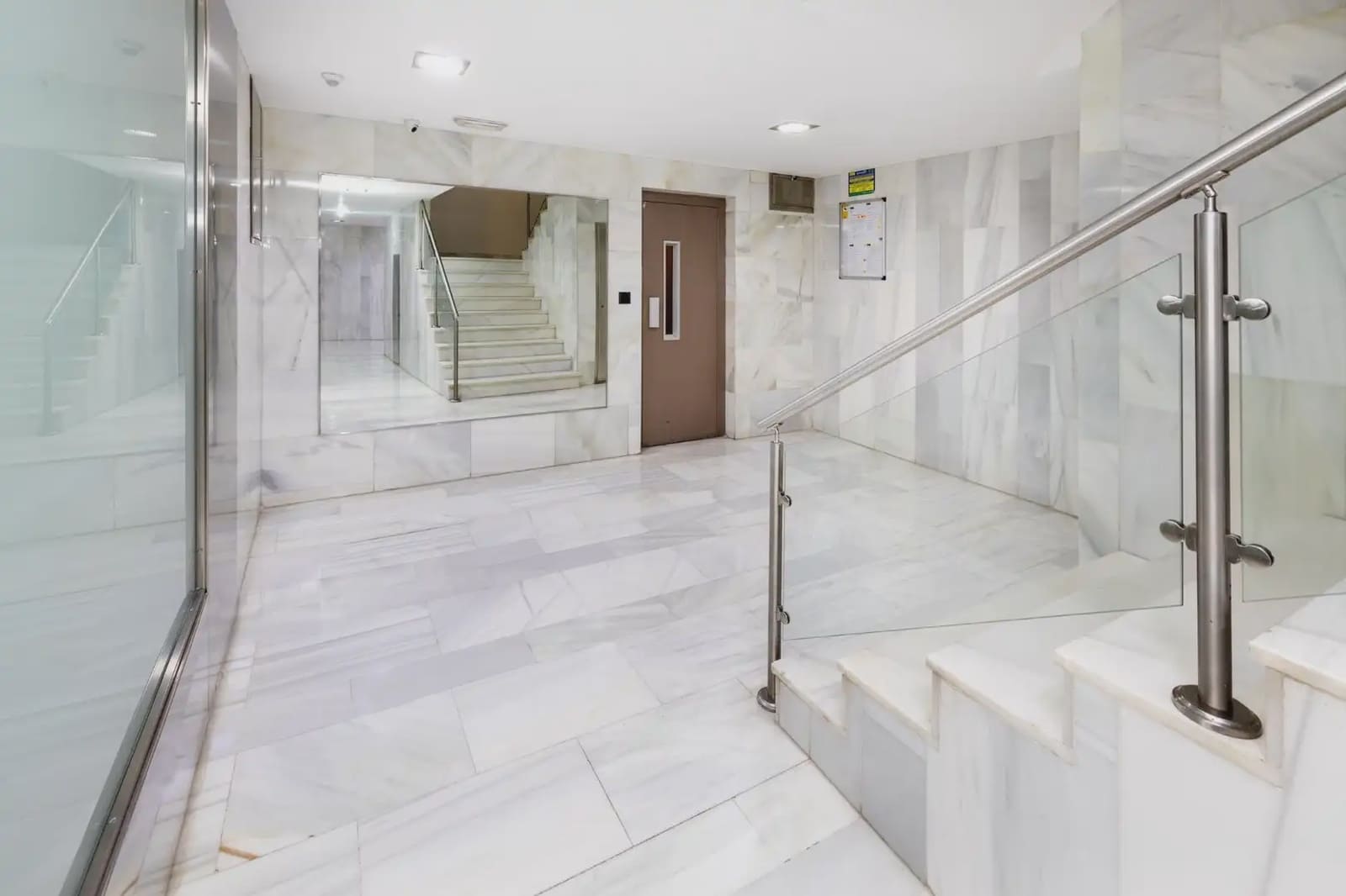 Leilighet til salgs i Granada by - € 375 000 (Ref: 9837139)