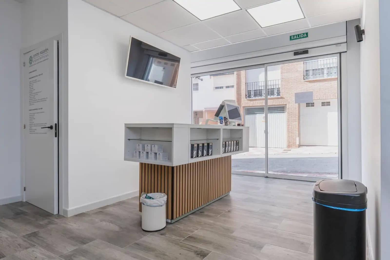 Commercial for sale in Padul - € 186,000 (Ref: 9837140)