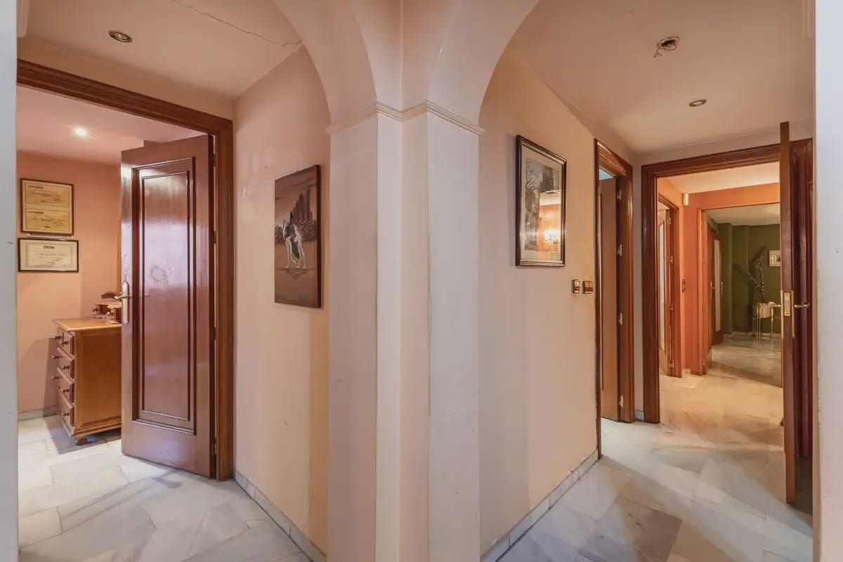 Wohnung zu verkaufen in Granada Stadt mit Pool Garage - 1.360.000 € (Ref: 9837141)