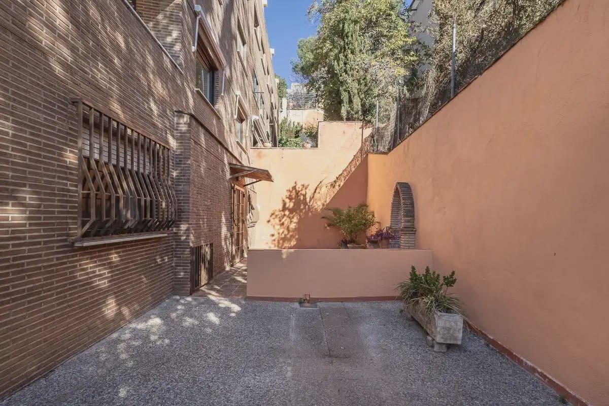 Wohnung zu verkaufen in Granada Stadt mit Pool Garage - 1.360.000 € (Ref: 9837141)