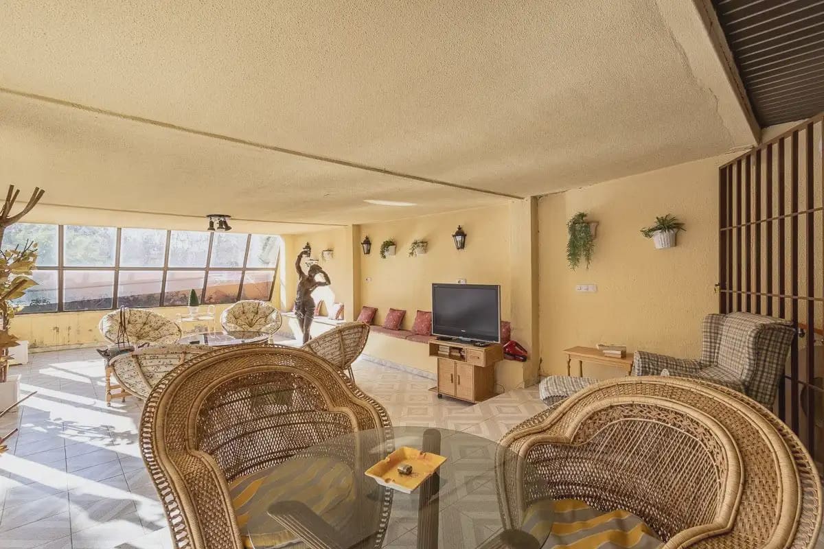 Wohnung zu verkaufen in Granada Stadt mit Pool Garage - 1.360.000 € (Ref: 9837141)