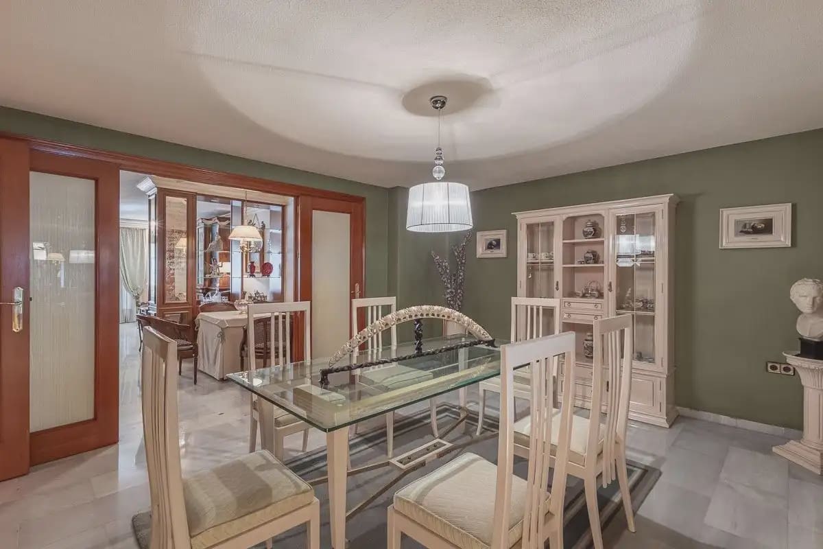 Wohnung zu verkaufen in Granada Stadt mit Pool Garage - 1.360.000 € (Ref: 9837141)
