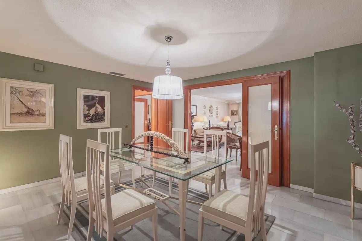 Wohnung zu verkaufen in Granada Stadt mit Pool Garage - 1.360.000 € (Ref: 9837141)
