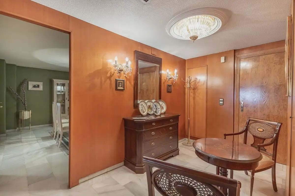 Wohnung zu verkaufen in Granada Stadt mit Pool Garage - 1.360.000 € (Ref: 9837141)