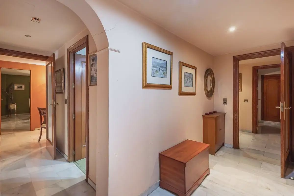Wohnung zu verkaufen in Granada Stadt mit Pool Garage - 1.360.000 € (Ref: 9837141)