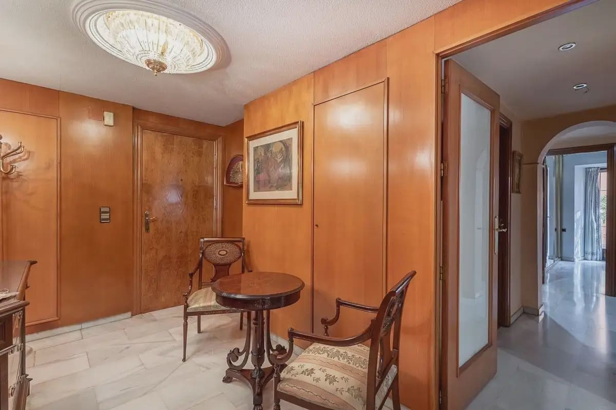 Wohnung zu verkaufen in Granada Stadt mit Pool Garage - 1.360.000 € (Ref: 9837141)