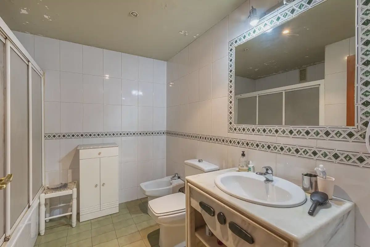 Wohnung zu verkaufen in Granada Stadt mit Pool Garage - 1.360.000 € (Ref: 9837141)