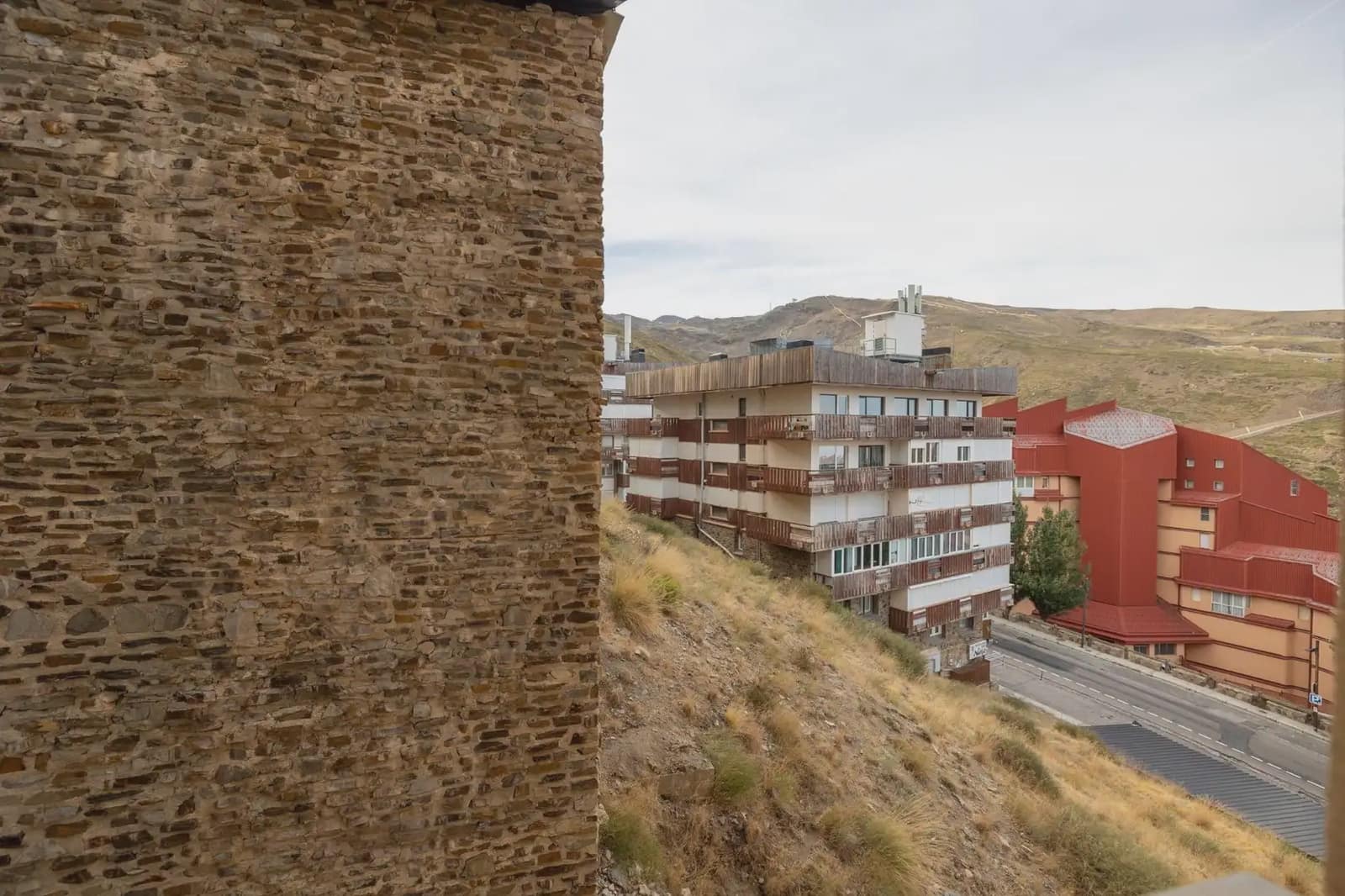 Flat te koop in Sierra Nevada - € 175.000 (Ref: 9837143)