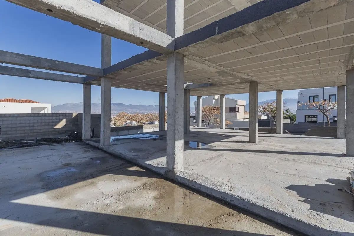 Villa zu verkaufen in Las Gabias mit Pool Garage - 255.000 € (Ref: 9837144)