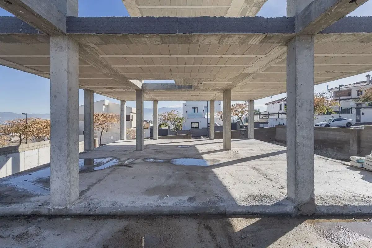 Villa zu verkaufen in Las Gabias mit Pool Garage - 255.000 € (Ref: 9837144)