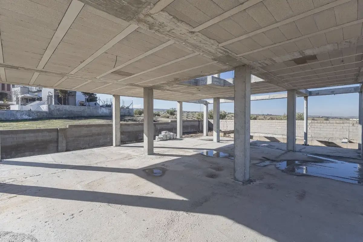 Villa zu verkaufen in Las Gabias mit Pool Garage - 255.000 € (Ref: 9837144)