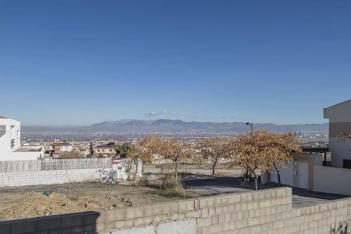 Villa zu verkaufen in Las Gabias mit Pool Garage - 255.000 € (Ref: 9837144)