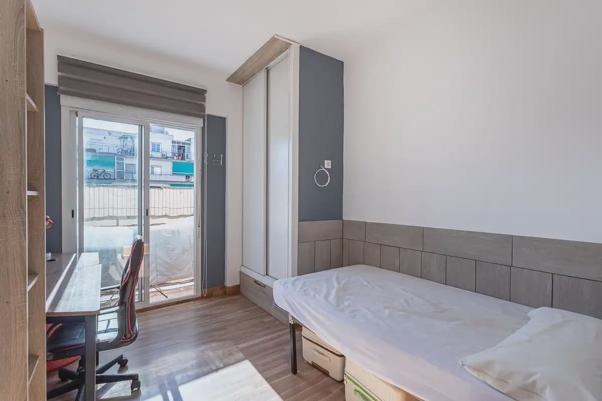 Piso en Granada ciudad en venta - 220.000 € (Ref: 9837145)