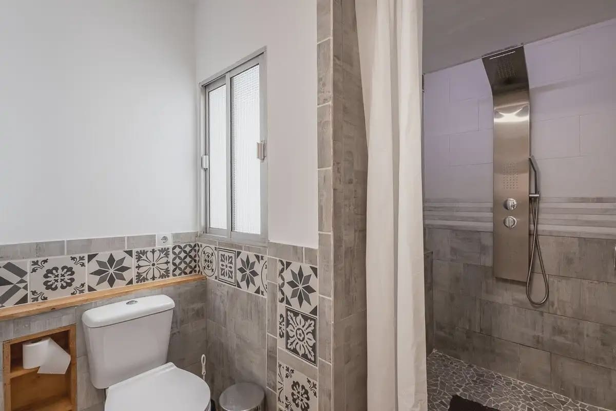 Piso en Granada ciudad en venta - 220.000 € (Ref: 9837145)