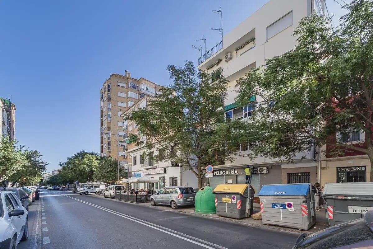 Piso en Granada ciudad en venta - 220.000 € (Ref: 9837145)