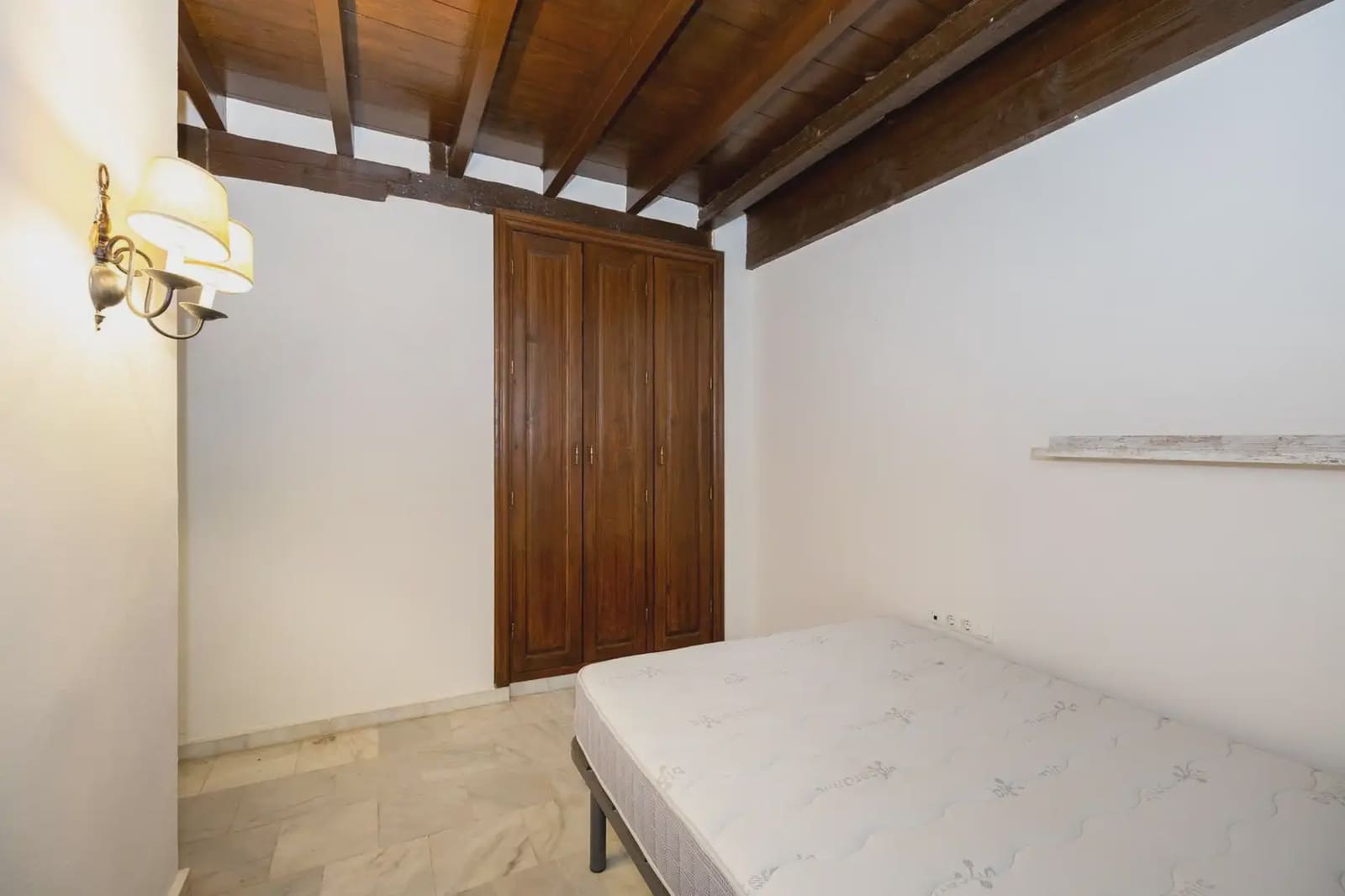 Leilighet til salgs i Granada by - € 179 000 (Ref: 9837147)