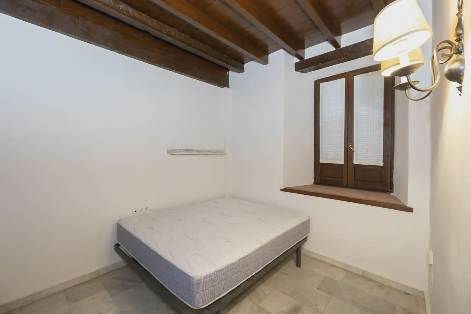 Leilighet til salgs i Granada by - € 179 000 (Ref: 9837147)