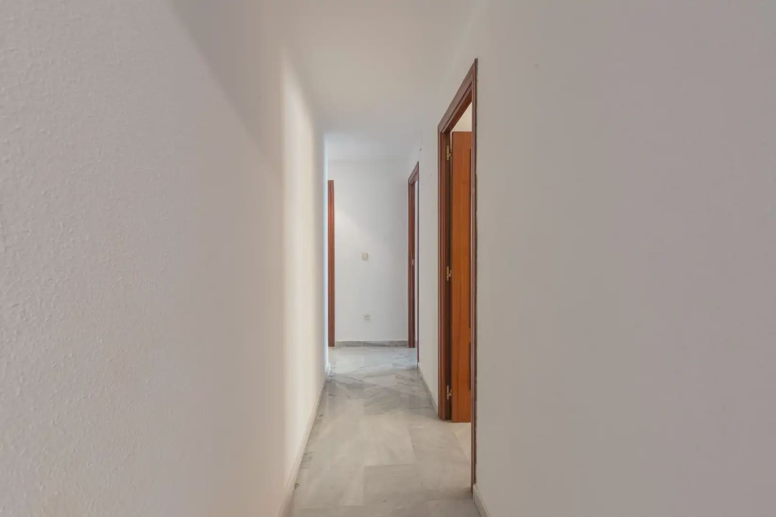 Flat for sale in Almunecar - € 329,000 (Ref: 9837148)