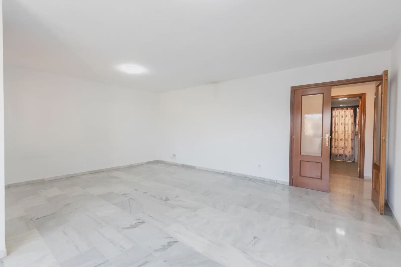 Flat for sale in Almunecar - € 329,000 (Ref: 9837148)