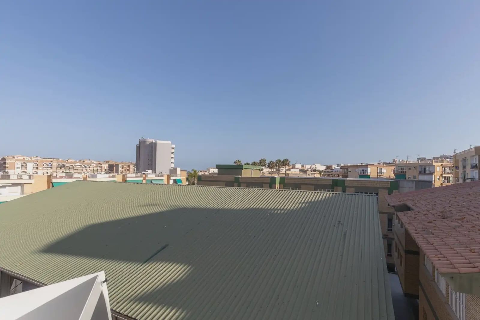 Flat for sale in Almunecar - € 329,000 (Ref: 9837148)