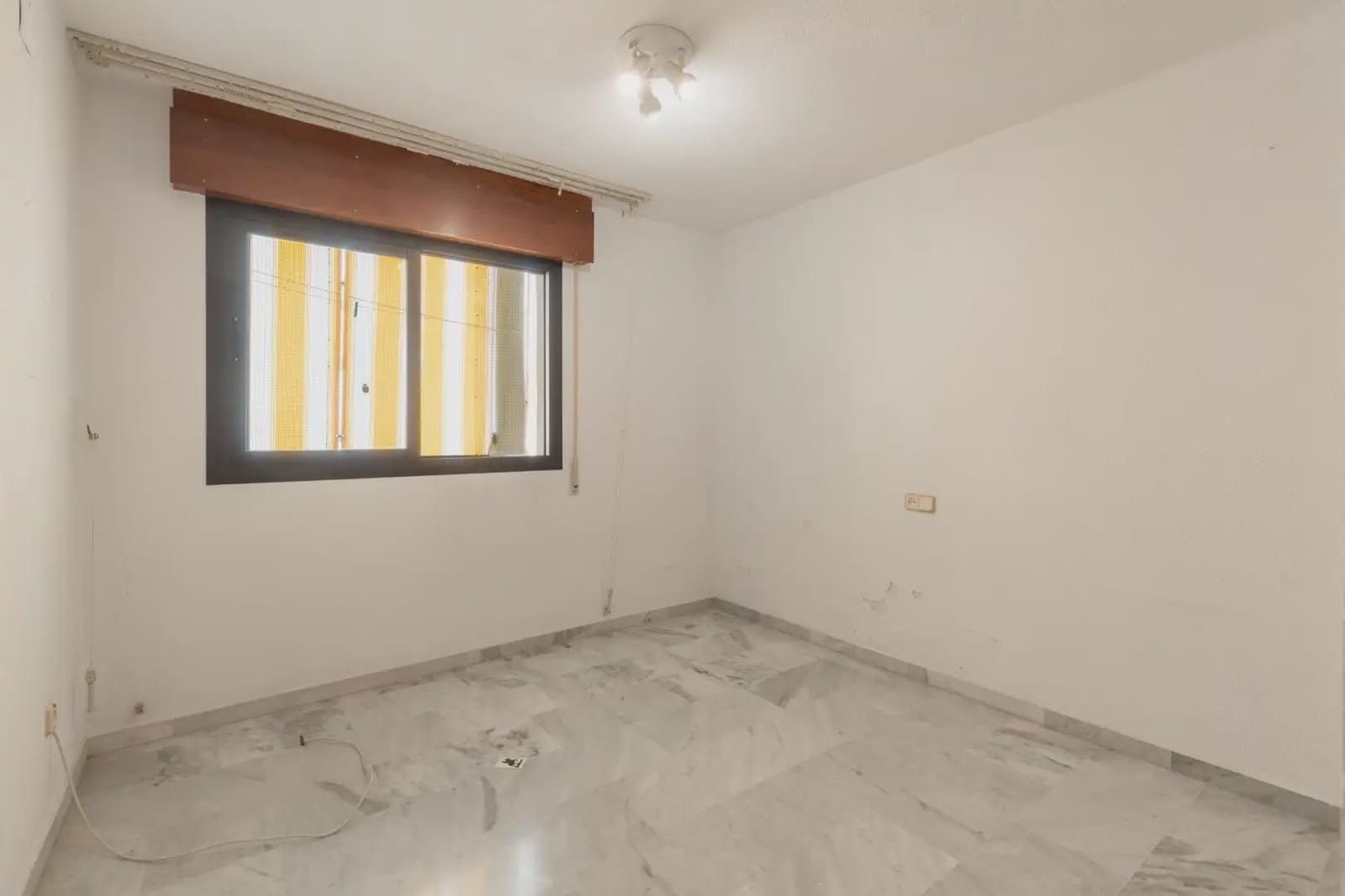 Flat for sale in Almunecar - € 329,000 (Ref: 9837148)