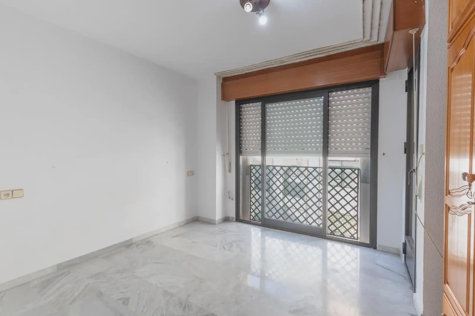 Flat for sale in Almunecar - € 329,000 (Ref: 9837148)
