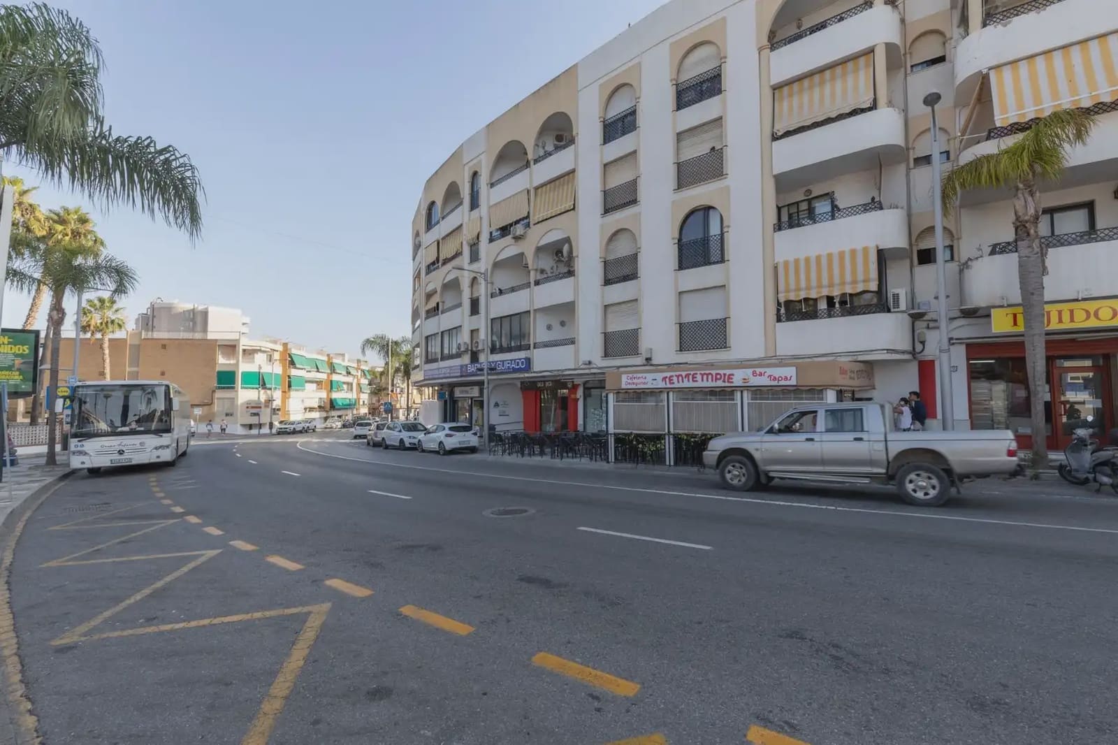 Flat for sale in Almunecar - € 329,000 (Ref: 9837148)