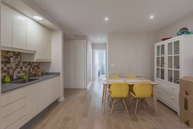2 soverom Leilighet til salgs i Centro - Sagrario, Granada by - € 239 000 (Ref: 9837150)