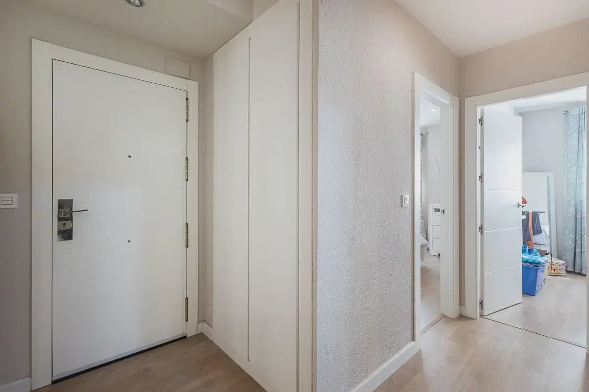Flat te koop in Granada stad - € 250.000 (Ref: 9837150)