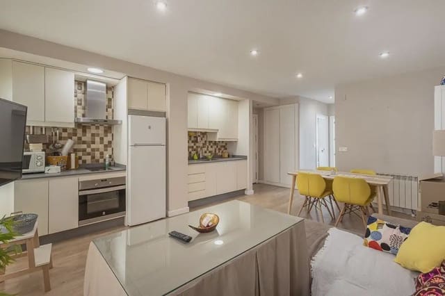 2 soverom Leilighet til salgs i Centro - Sagrario, Granada by - € 239 000 (Ref: 9837150)