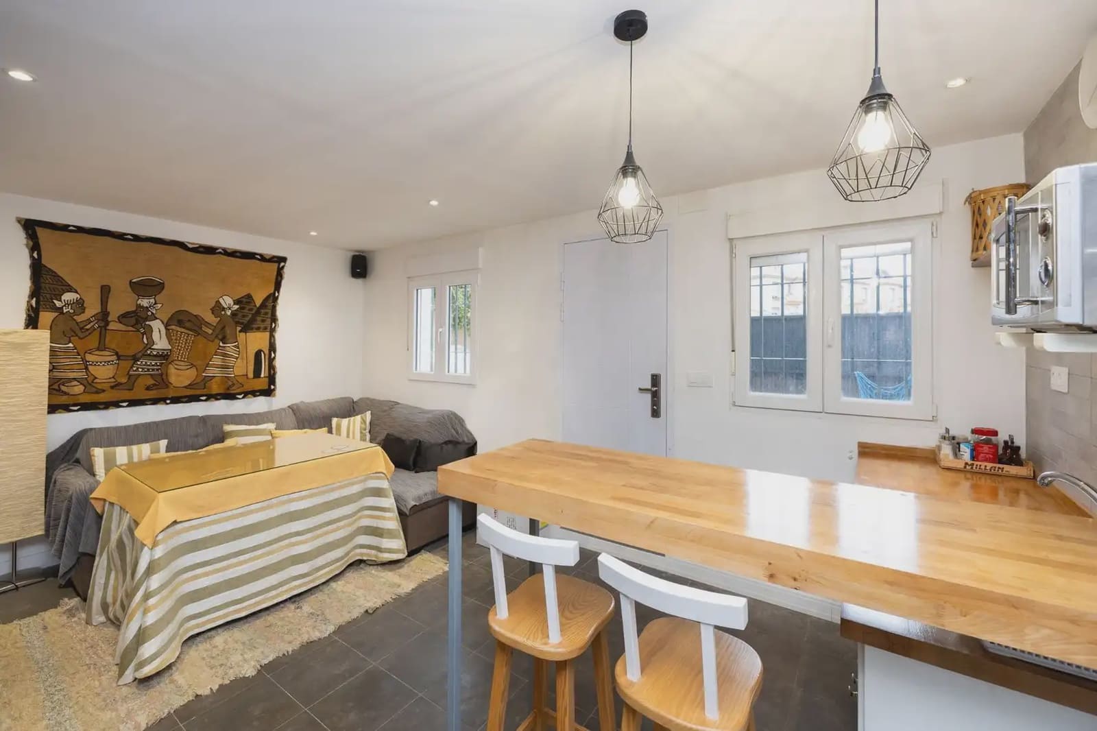 Villa til salg i Jun med garage - € 260.000 (Ref: 9837152)