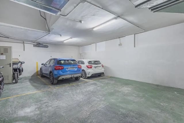 Garage for sale in Figares, Granada city - € 69,000 (Ref: 9837153)