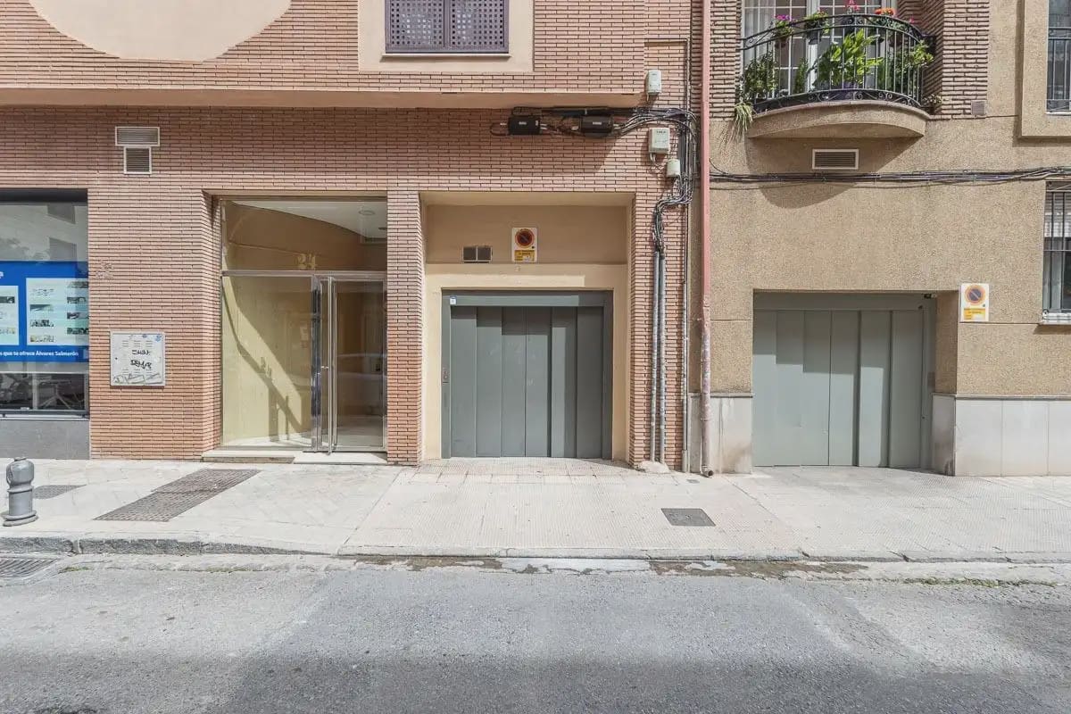 Garage for sale in Granada city - € 69,000 (Ref: 9837153)