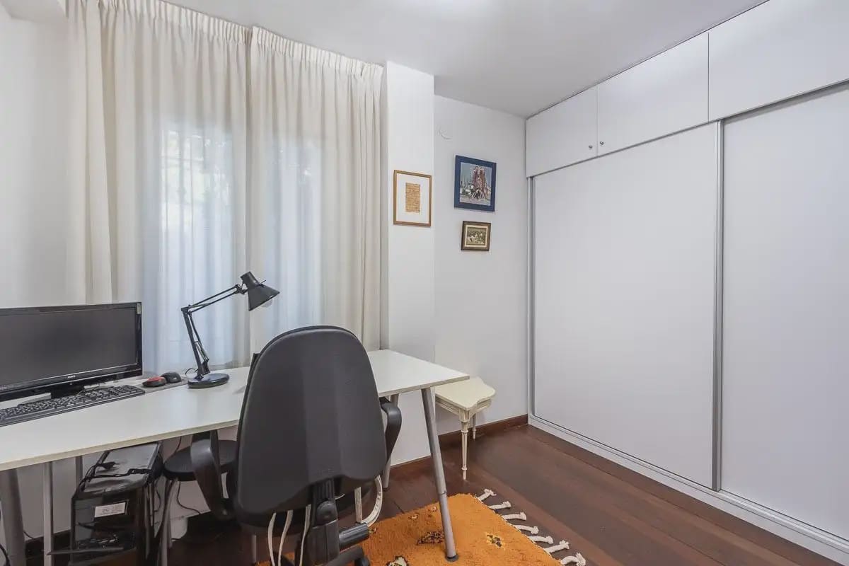 Villa for sale in Granada city with pool garage - € 1,100,000 (Ref: 9837154)