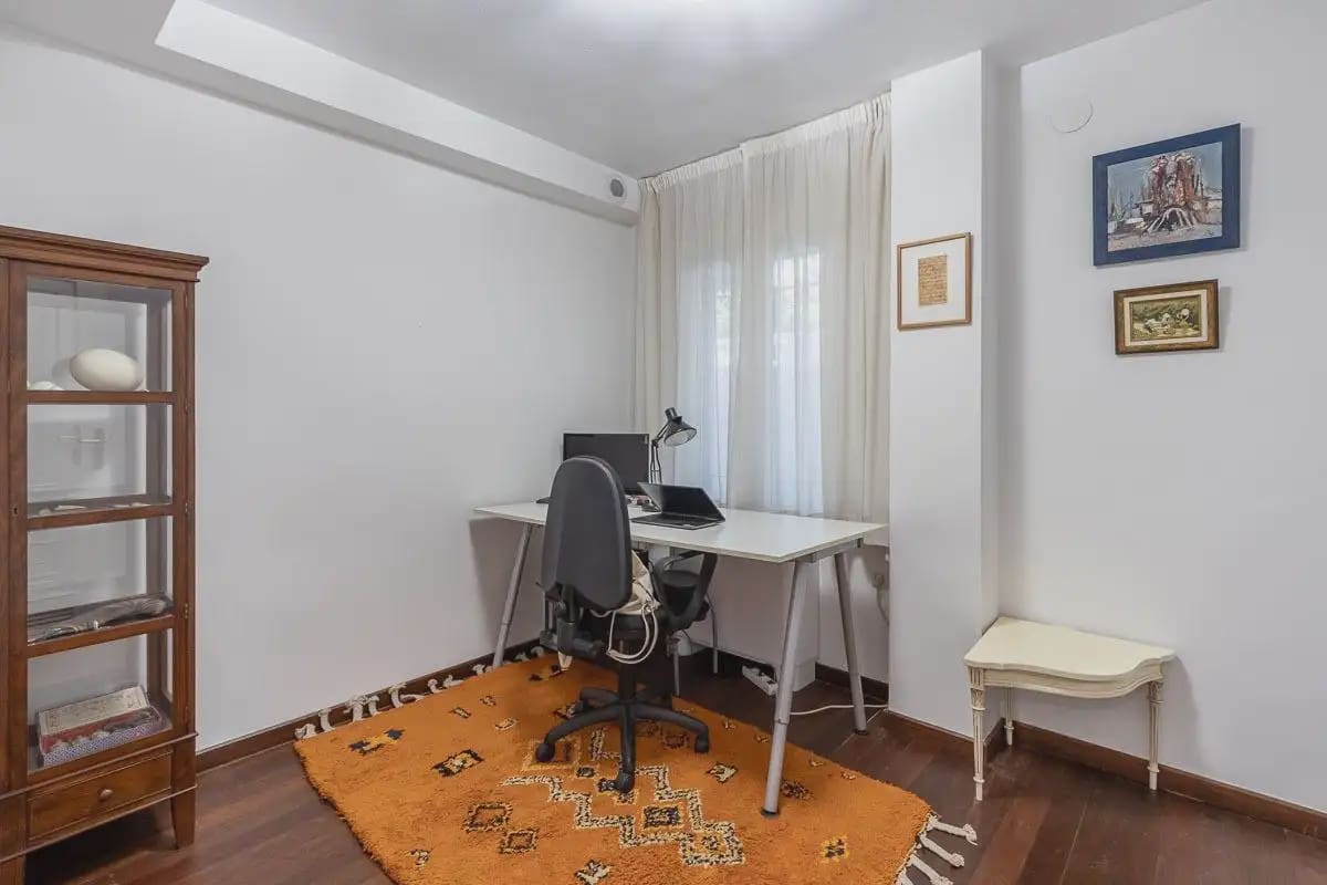 Villa for sale in Granada city with pool garage - € 1,100,000 (Ref: 9837154)