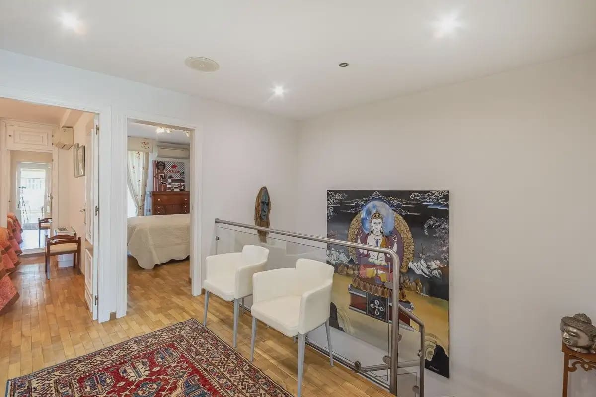 Villa for sale in Granada city with pool garage - € 1,100,000 (Ref: 9837154)