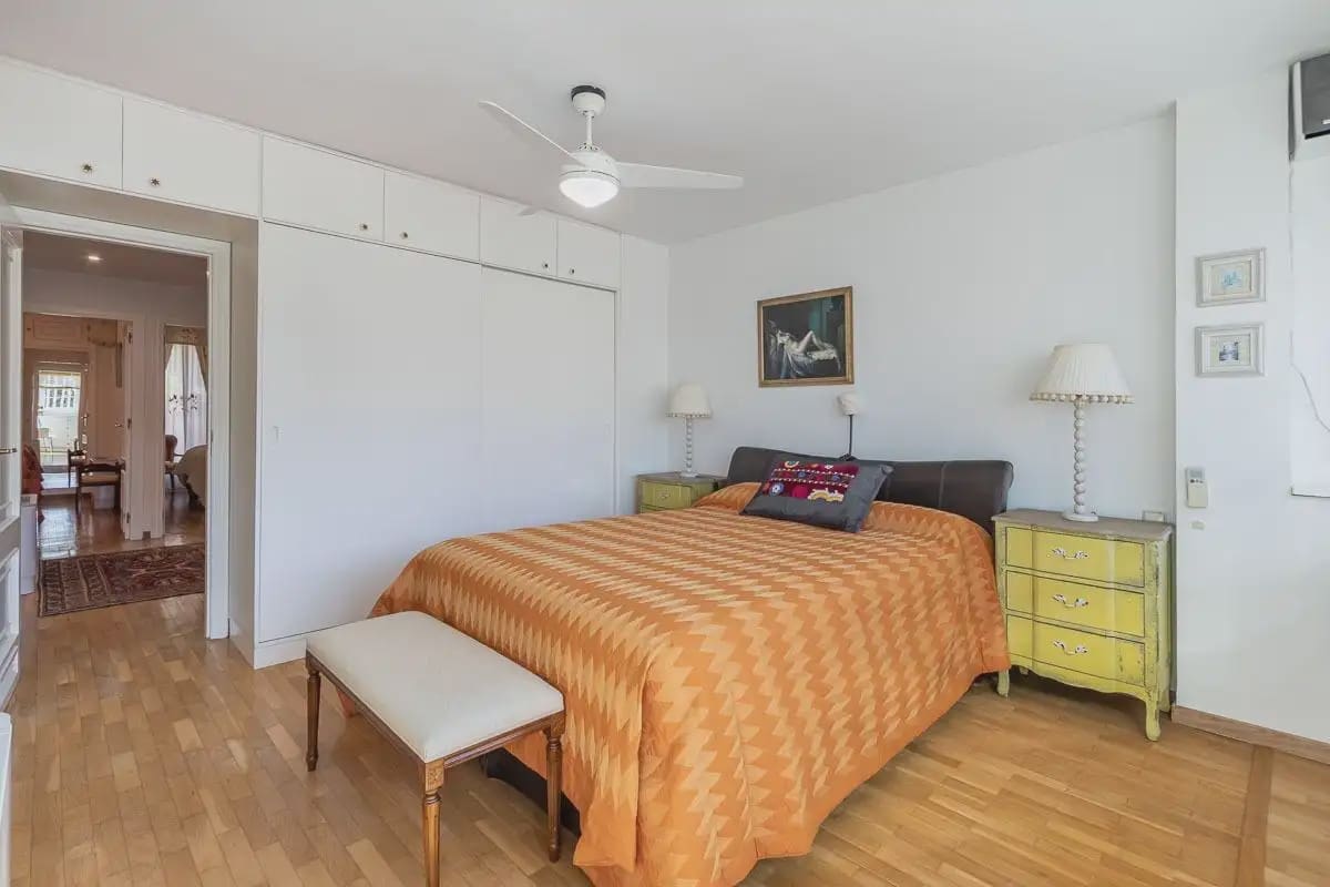 Villa for sale in Granada city with pool garage - € 1,100,000 (Ref: 9837154)