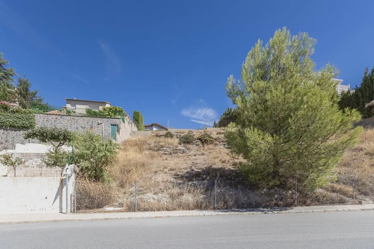 Tontti myytävänä paikassa La Zubia - 45 000 € (Ref: 9837156)