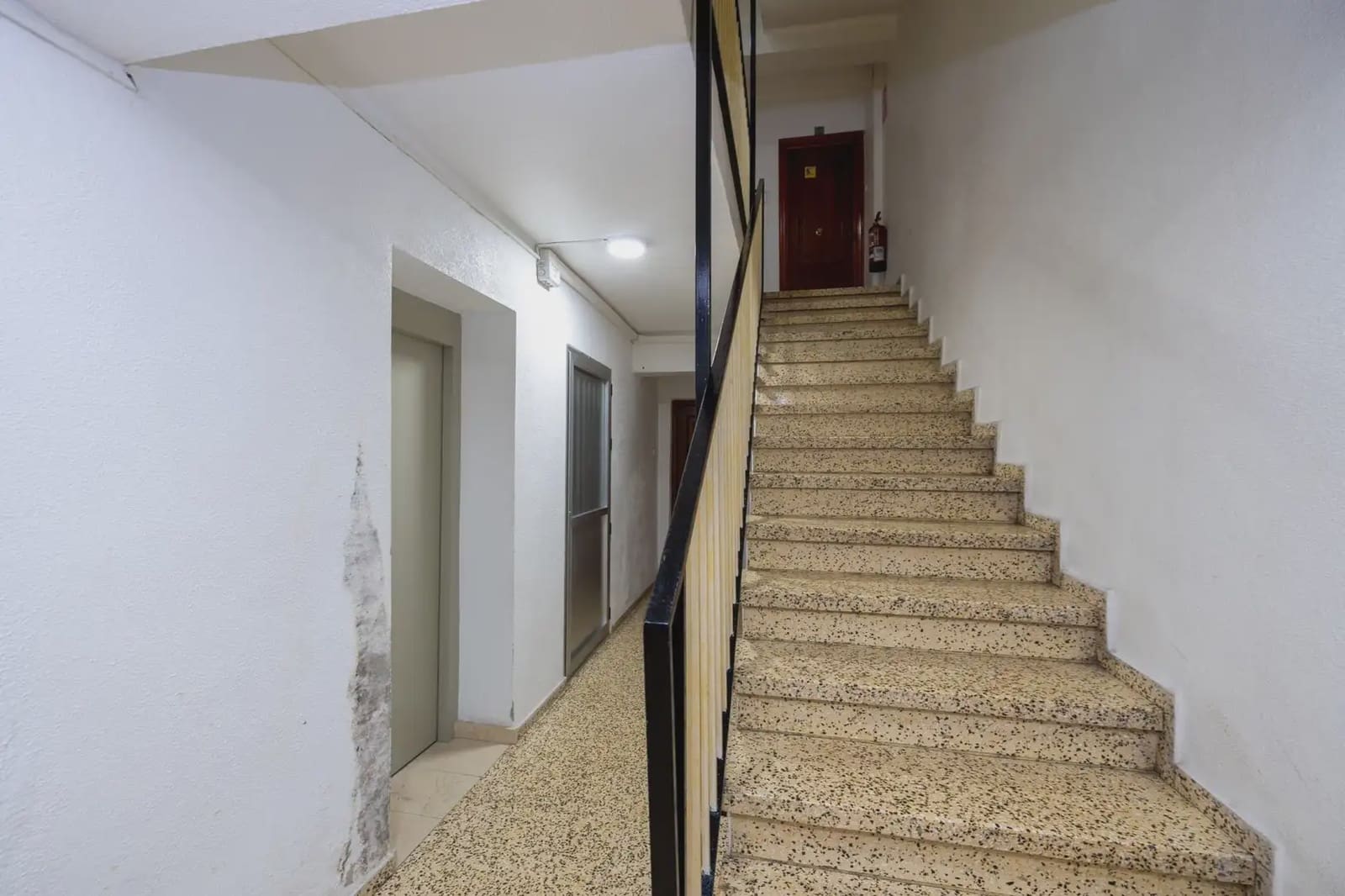 Lägenhet till salu i Granada stad - 189 990 € (Ref: 9837157)