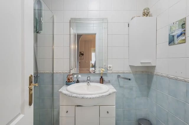 Byhus til salg i Motril med swimmingpool garage - € 587.000 (Ref: 9837162)