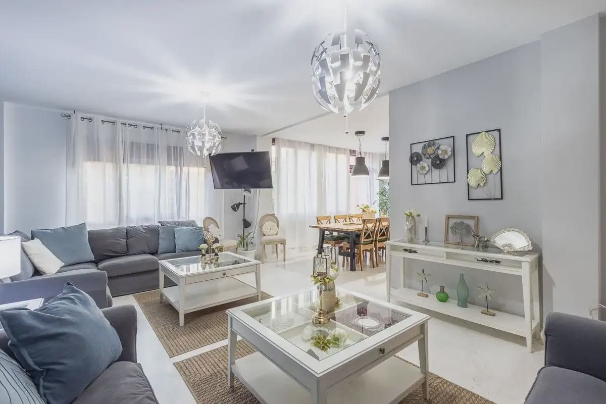 Townhouse for sale in Motril with pool garage - € 587,000 (Ref: 9837162)