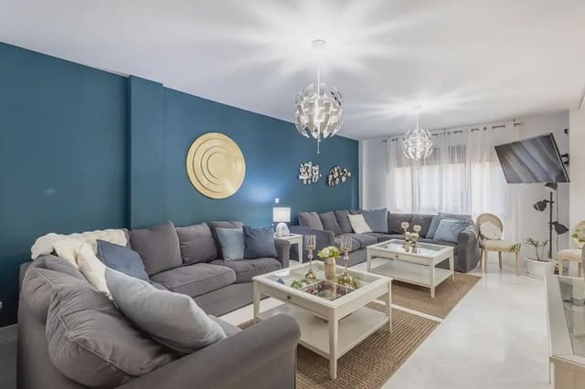 Byhus til salg i Motril med swimmingpool garage - € 587.000 (Ref: 9837162)