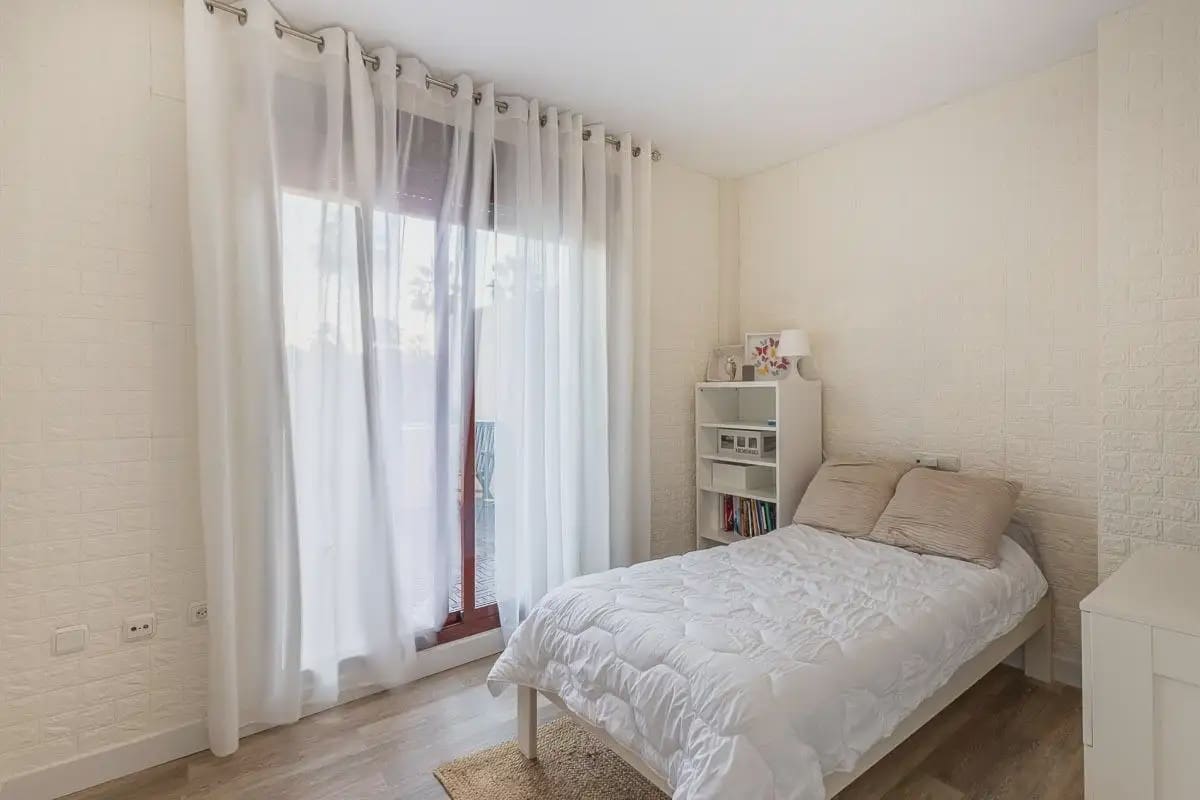 Townhouse for sale in Motril with pool garage - € 587,000 (Ref: 9837162)