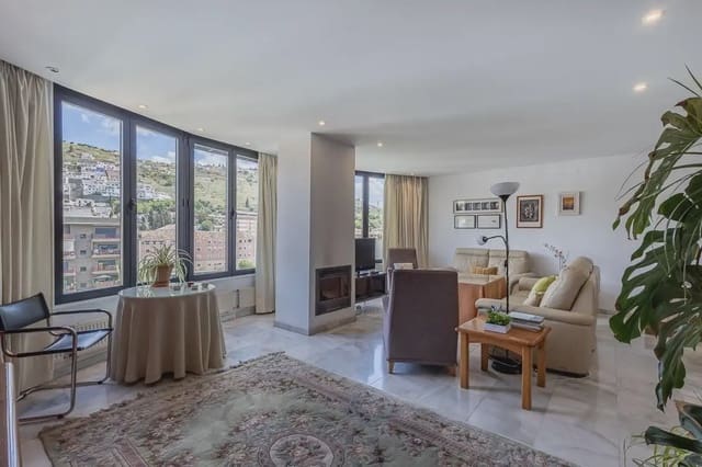 Villa for sale in Bola de Oro - Serrallo, Granada city with garage - € 710,000 (Ref: 9837165)