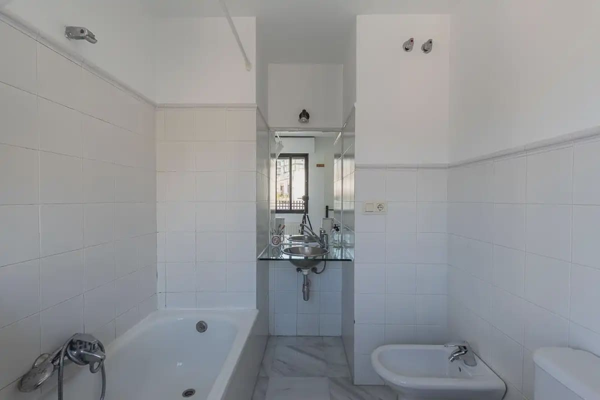 Villa for sale in Granada city with garage - € 710,000 (Ref: 9837165)