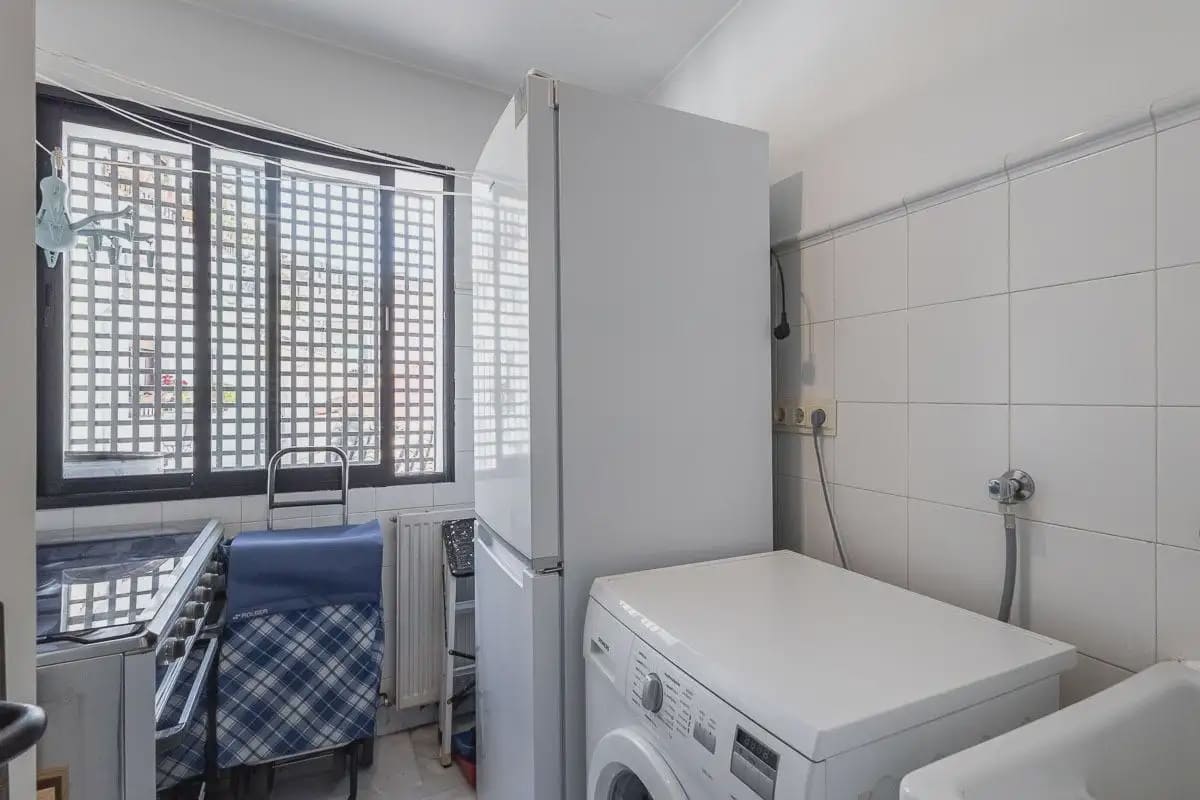 Villa for sale in Granada city with garage - € 710,000 (Ref: 9837165)