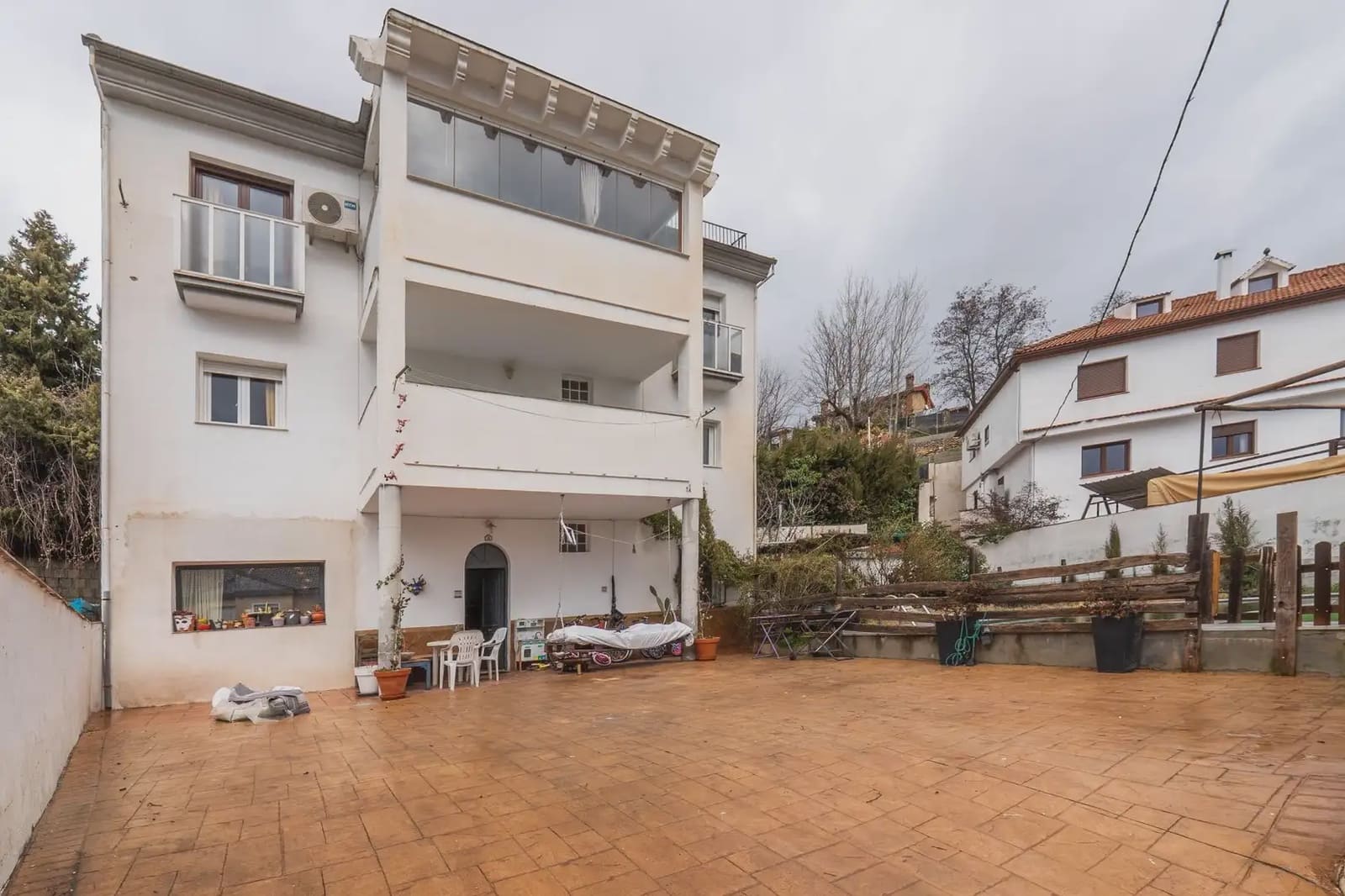 Villa/Maison à vendre à Huetor Santillan avec piscine - 235 000 € (Ref: 9837167)