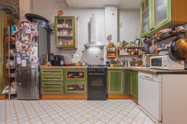 Villa til salgs i Huétor Santillán med svømmebasseng - € 235 000 (Ref: 9837167)